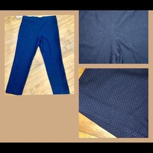 Tribal gorgeous subtle pattern pull on pant!